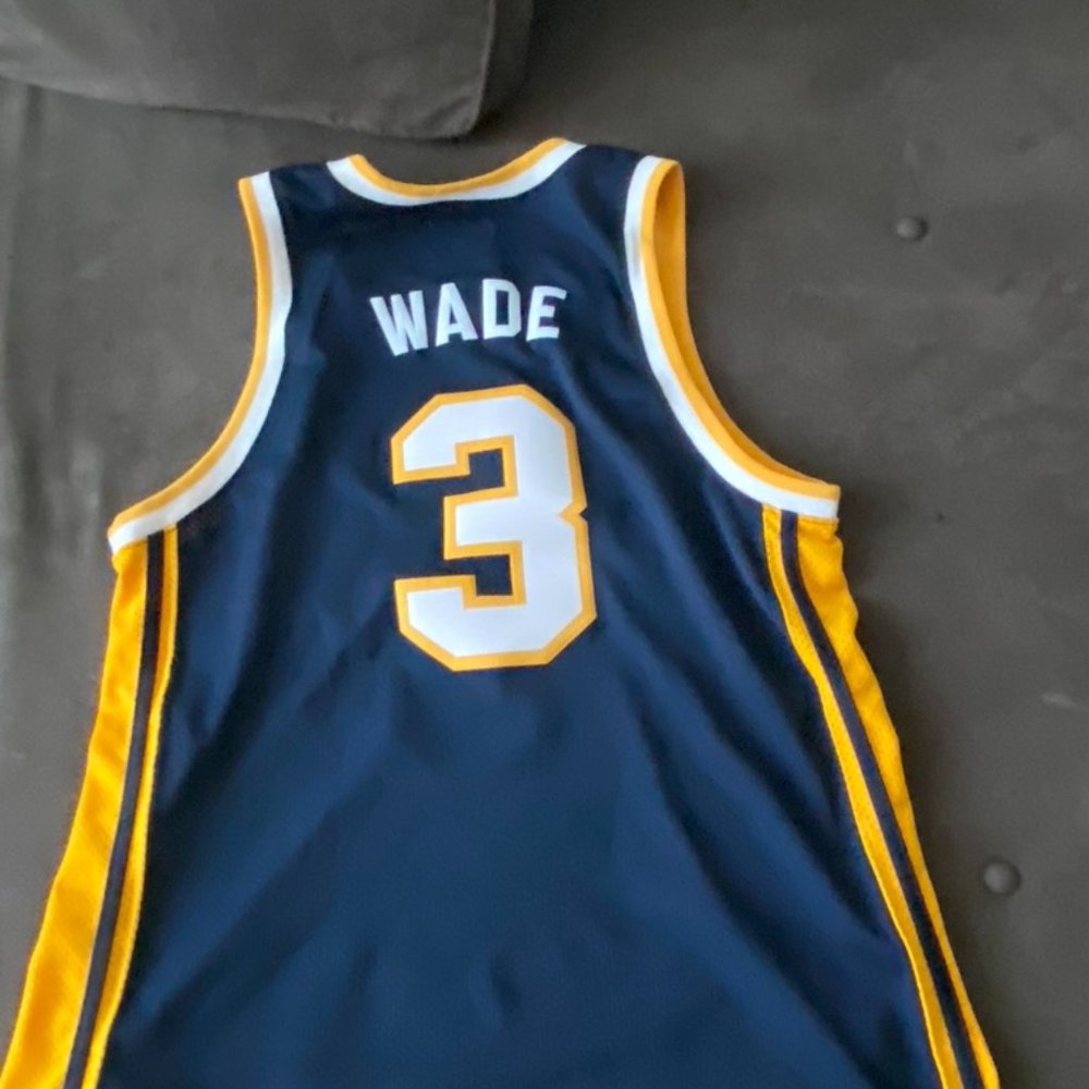 Marquette Golden Eagles Dwayne Wade Retro Brand